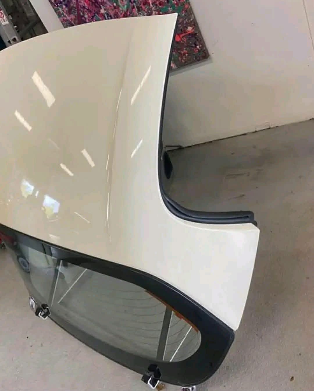 OEM White Hardtop for Mazda Miata NC (2006–2015).