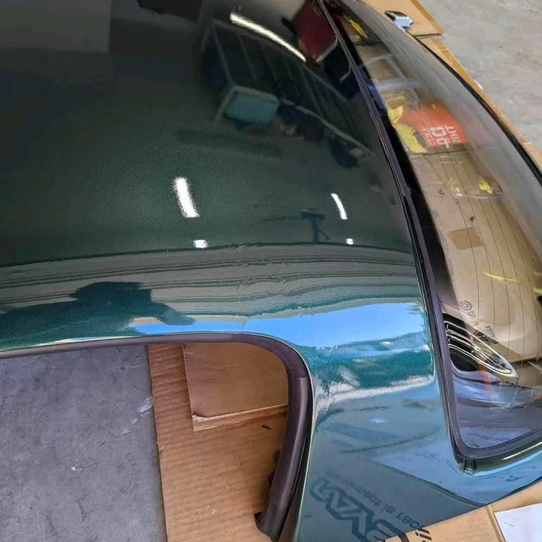 Used Mica green Miata hardtop. - Image 4