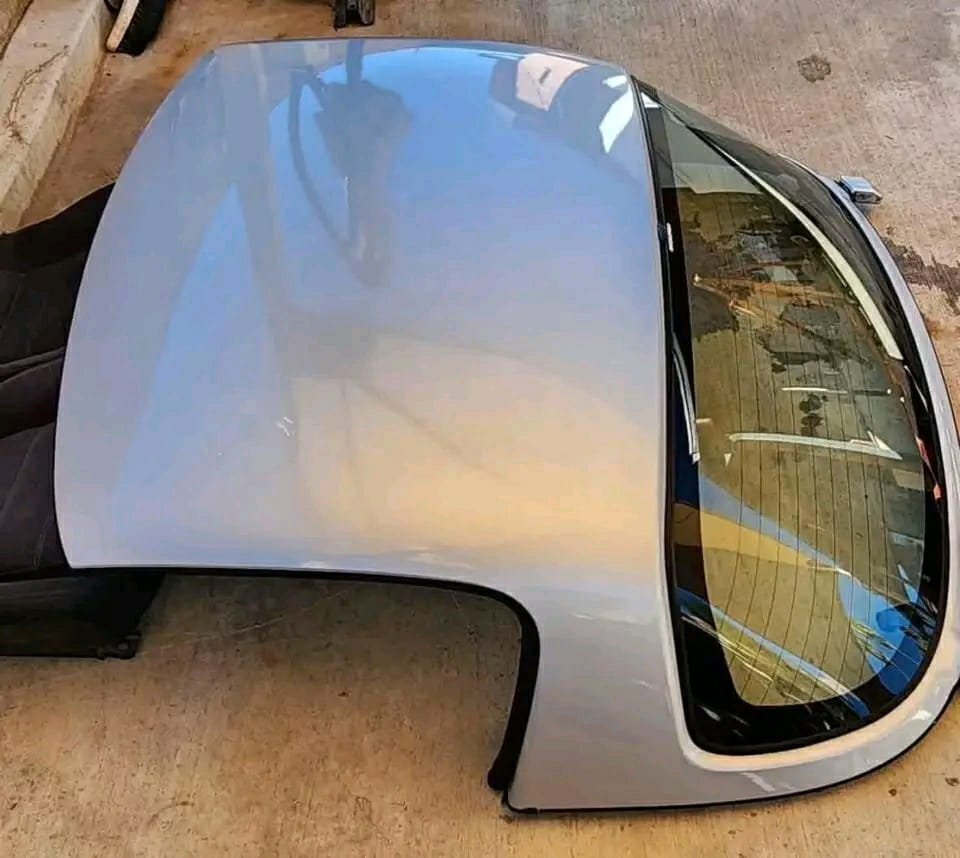 Mazda Miata MX-5 Factory OEM Hardtop (Silver / Silver Metallic) - Image 2