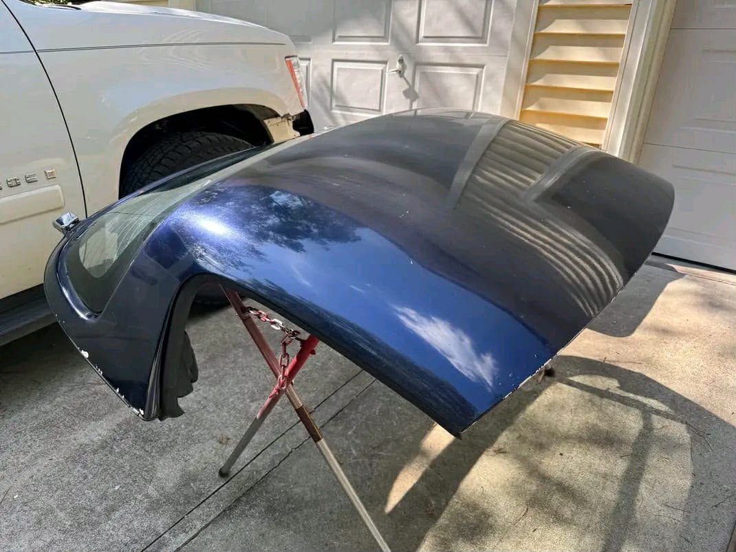 OEM mazda miata hardtop for a 1990-2005 - Image 3