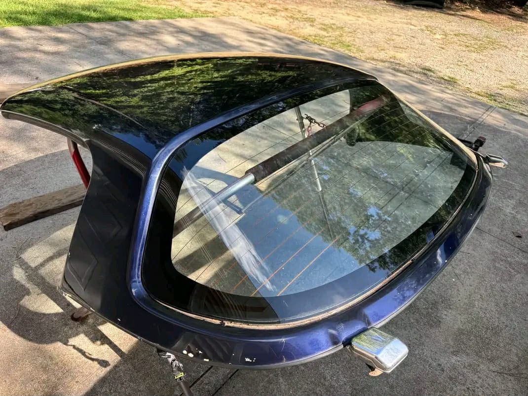 OEM mazda miata hardtop for a 1990-2005 - Image 5